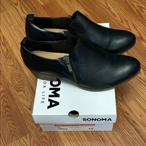 Sonoma Women's Sleek Black Ankle Booties